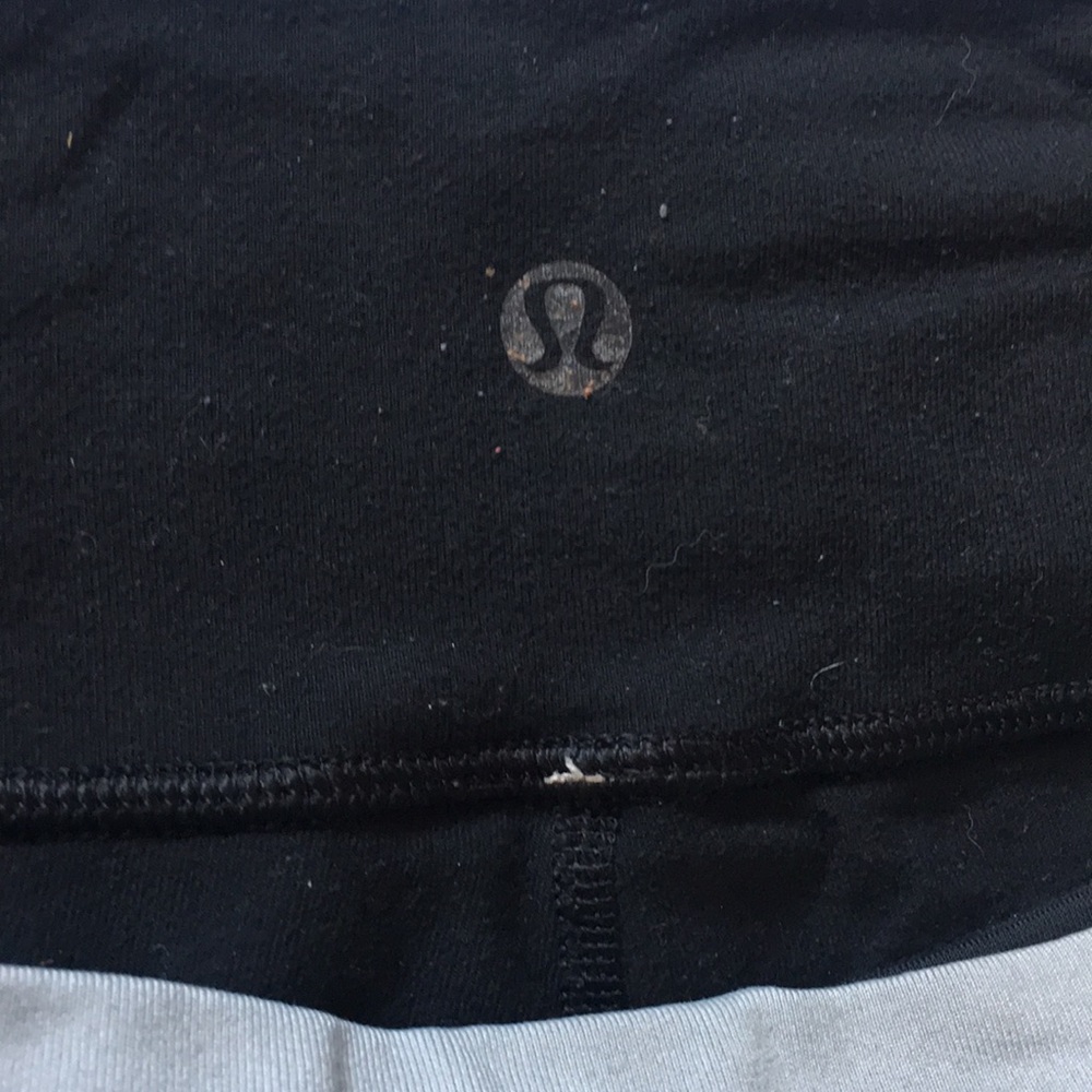 Lululemon - Picture 4 of 5